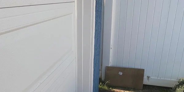 wood-repair-before-CkxuOZLb